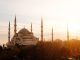 Vistas de la Mezquita Azul de Estambul al atardecer