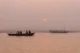 Paseo en barca al amanecer en el río Ganges