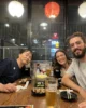 Cenando en una izakaya con Hyo, nuestro anfritión de CS en Nagoya