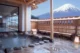 Alojamiento con onsen y vistas al Fuji (Foto: Booking)