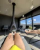 La sala de relajación con chimenea en Krauma