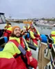 Listos para empezar la excursión en lancha rápida con Álex de @van_porelmundo y Silvia de @cualquierdestino
