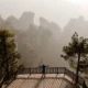 Amanecer en el mirador Fairy Dispersing Flowers en la zona de Tianzi Mountain
