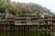Casas sobre pilotes en el río Tuojiang