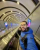 Flipando con las escaleras mecánicas dentro de una montaña