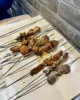 Brochetas de carnes varias en Male Barbecue