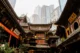Templo Arhat rodeado de rascacielos, los buenos contrastes de Chongqing