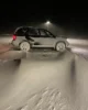 El coche en el parking durante el invierno islandés