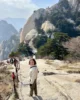 Vistas increíbles a las montañas y templos en Huashan