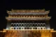 Puerta Qianmen iluminada por la noche