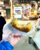 Comiendo un roujiamo típico de Xi'an